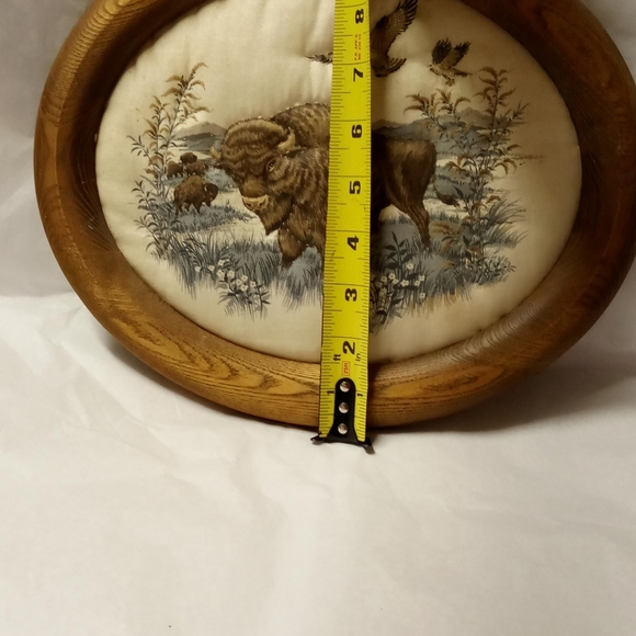 Vintage Oval Handmade Quilted Bisons & Eagles Solid Wood Framed 12"x10" - Picture 7 of 7